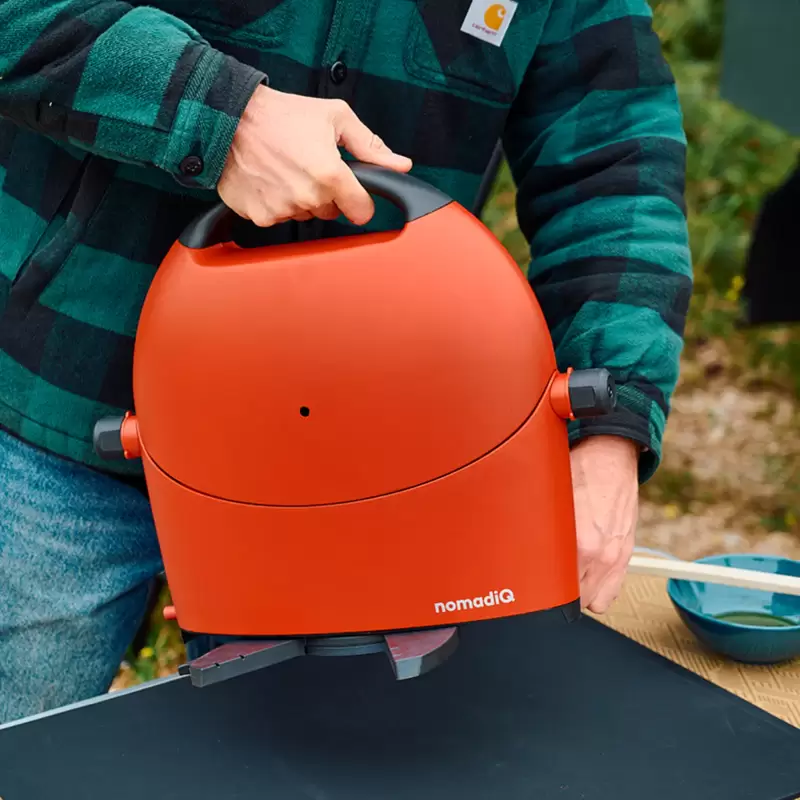 NomadiQ kannettava kaasugrilli, punainen - Image 3